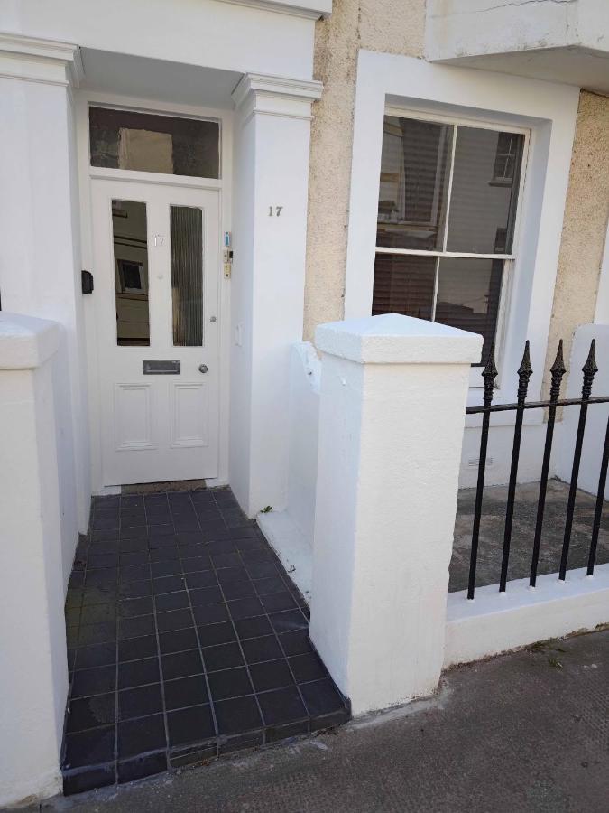 Apartamento The Ploughman'S Rest Brighton Exterior foto